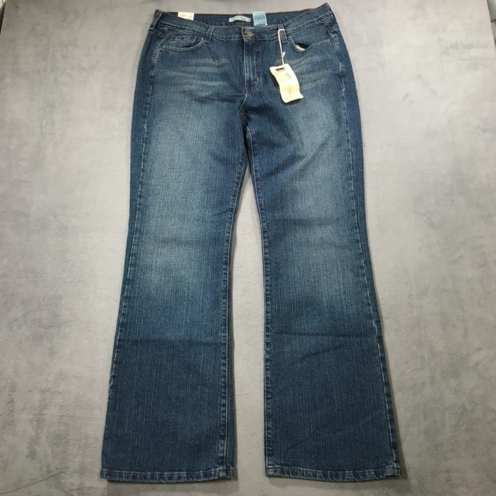 Vintage Y2K Levi's BootCut Jeans Women 16 Fade Distressed Whiskers 515 Western
